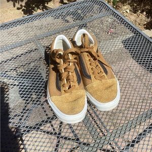 Vans men’s sneakers.  Like new condition, size 6.5, suede like uppers.